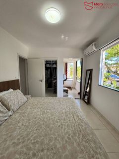Casa á venda com 4/4 em Buraquinho | Churrasqueira | SPA | Energia solar.