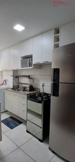 APARTAMENTO 2/4 REFORMADO E SEMI MOBILIADO À VENDA.