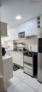 APARTAMENTO 2/4 REFORMADO E SEMI MOBILIADO À VENDA.