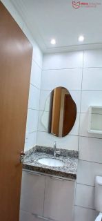 APARTAMENTO 2/4 REFORMADO E SEMI MOBILIADO À VENDA.