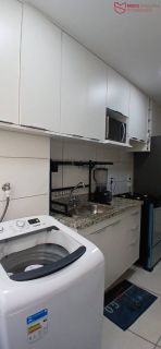APARTAMENTO 2/4 REFORMADO E SEMI MOBILIADO À VENDA.