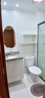 APARTAMENTO 2/4 REFORMADO E SEMI MOBILIADO À VENDA.