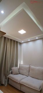 APARTAMENTO 2/4 REFORMADO E SEMI MOBILIADO À VENDA.