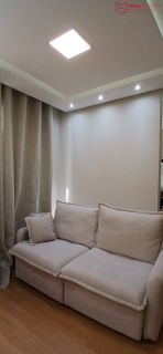 APARTAMENTO 2/4 REFORMADO E SEMI MOBILIADO À VENDA.