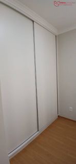 APARTAMENTO 2/4 REFORMADO E SEMI MOBILIADO À VENDA.