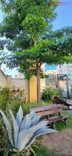 APARTAMENTO 2/4 REFORMADO E SEMI MOBILIADO À VENDA.