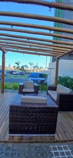 APARTAMENTO 2/4 REFORMADO E SEMI MOBILIADO À VENDA.