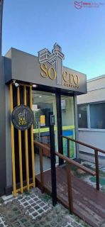 APARTAMENTO 2/4 REFORMADO E SEMI MOBILIADO À VENDA.