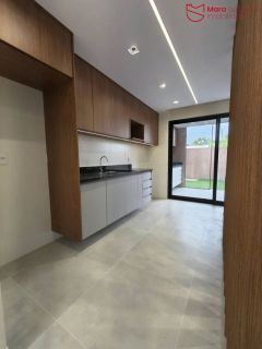 Casa em Buraquinho com Projetados | Condomínio New Joanes