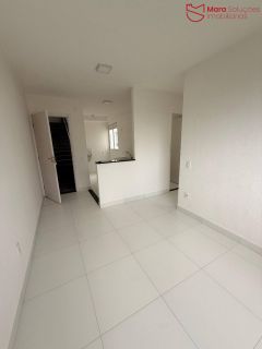 Apartamento à venda no Condomínio Vila Romana I.