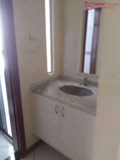 Apartamento para Aluguel em Armação | 3 Quartos com Suíte e Dependência Completa | 90m² | Nascente Total.