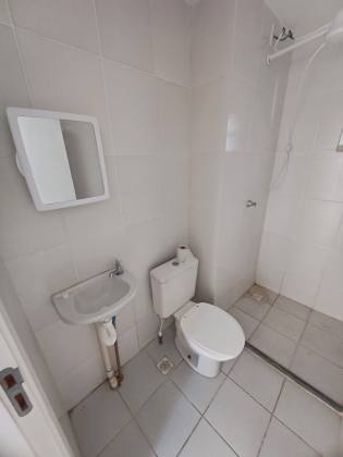 Apartamento Térreo com 2 Quartos, Porcelanato e Infraestrutura Completa no Riviera Life.