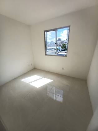 Apartamento Térreo com 2 Quartos, Porcelanato e Infraestrutura Completa no Riviera Life.