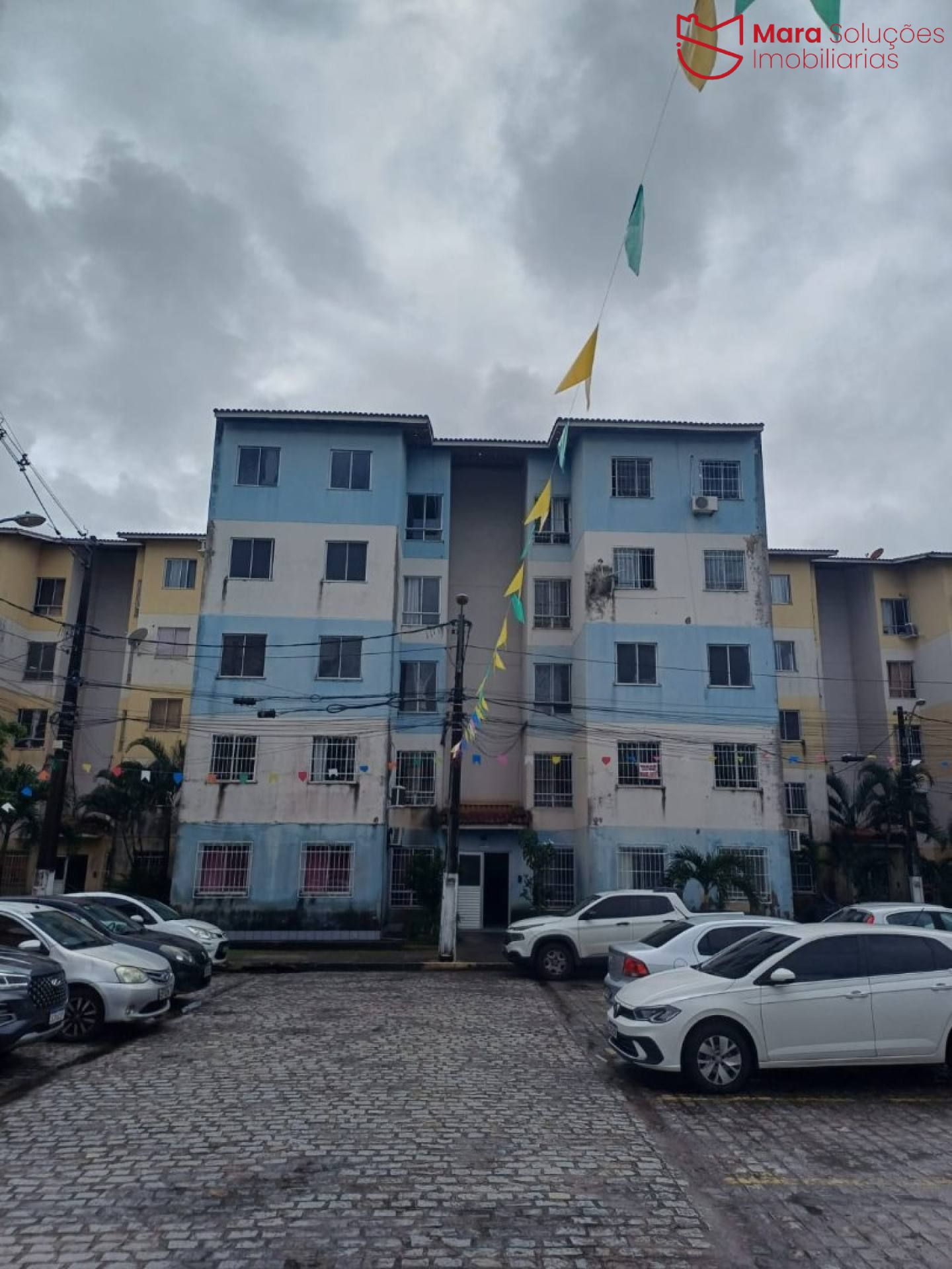 Apartamento 2 Quartos com Planejados à Venda em Lauro de Freitas | Condomínio Morada das Flores.