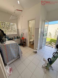 Casa Mobiliada com 5 Quartos para Locação no Condomínio Flor de Lis | Miragem | Energia Solar | Jacuzzi