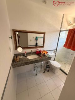 Casa Mobiliada com 5 Quartos para Locação no Condomínio Flor de Lis | Miragem | Energia Solar | Jacuzzi