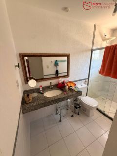 Casa Mobiliada com 5 Quartos para Locação no Condomínio Flor de Lis | Miragem | Energia Solar | Jacuzzi