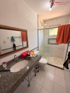Casa Mobiliada com 5 Quartos para Locação no Condomínio Flor de Lis | Miragem | Energia Solar | Jacuzzi