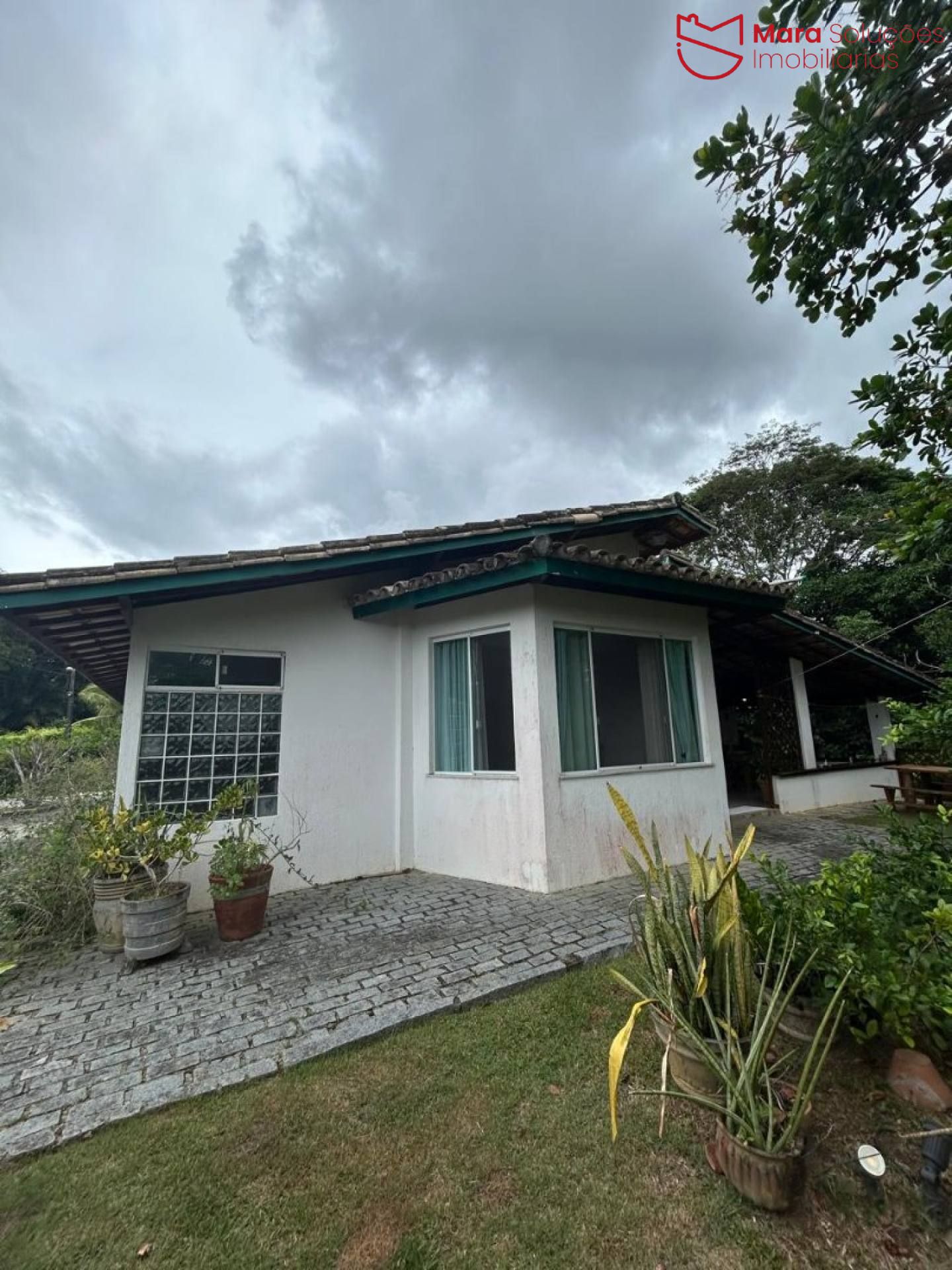 Casa com 3 Quartos à Venda no Condomínio Encontro das Águas | Terreno de 3.441 m² | Pomar | R$ 1.690.000