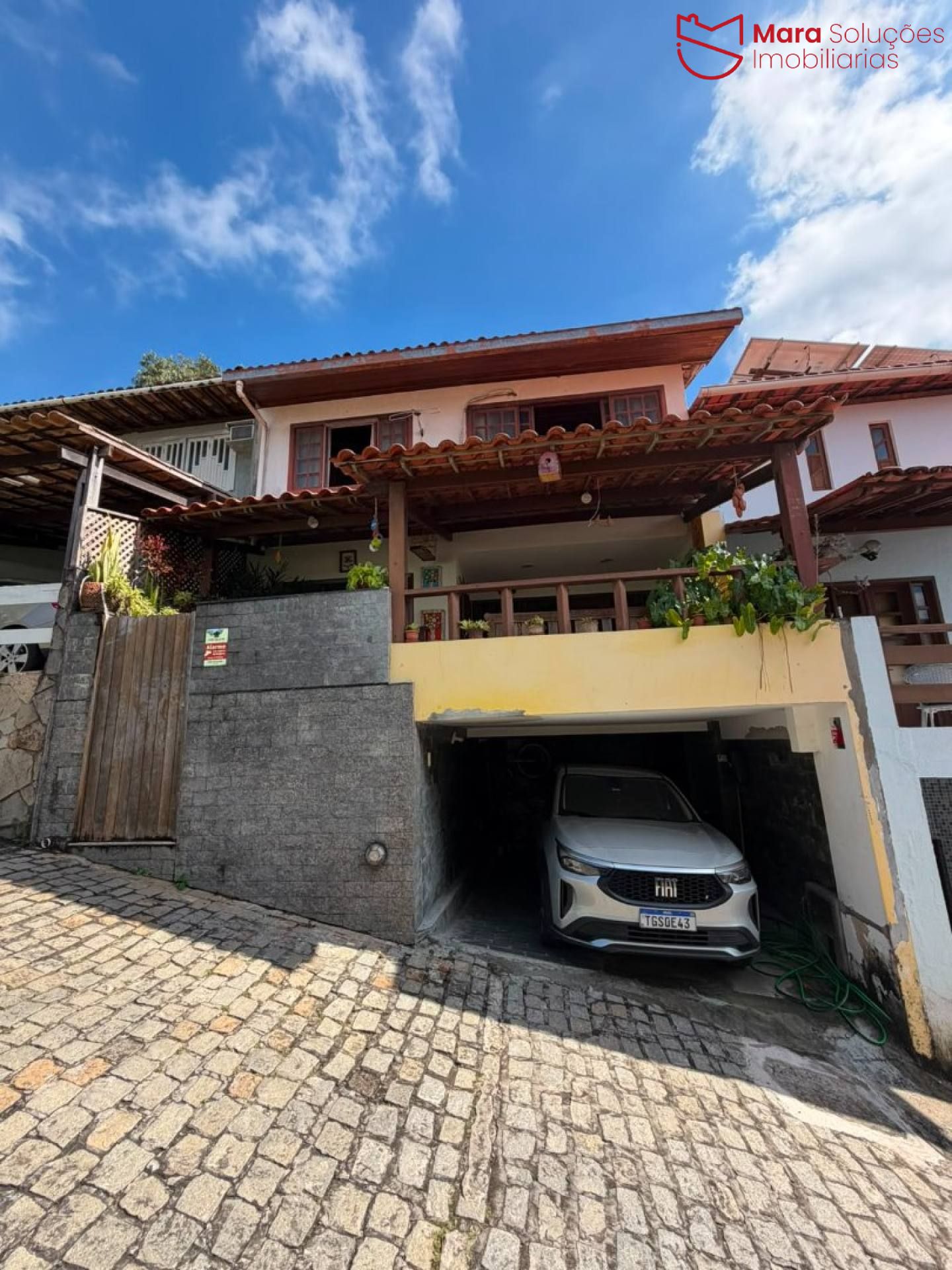 Casa Duplex à Venda no Condomínio Jurataí | 155 m² | 3 Quartos | São Cristóvão