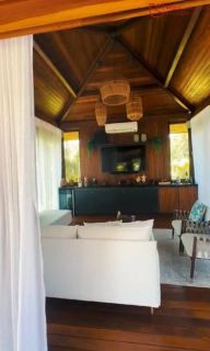 Casa de Alto Padrão com 4 Suítes no Condomínio Ilha dos Pássaros – Praia do Forte