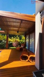 Casa de Alto Padrão com 4 Suítes no Condomínio Ilha dos Pássaros – Praia do Forte