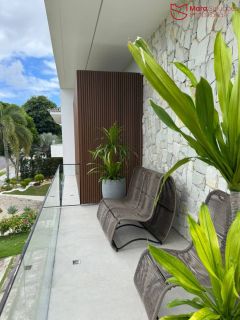 Belíssima casa no Alphaville  Litoral Norte 1 | Rua privilegiada