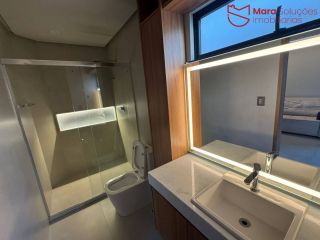 Belíssima casa no Alphaville  Litoral Norte 1 | Rua privilegiada