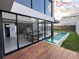 Belíssima casa no Alphaville  Litoral Norte 1 | Rua privilegiada