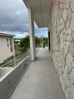 Belíssima casa no Alphaville  Litoral Norte 1 | Rua privilegiada
