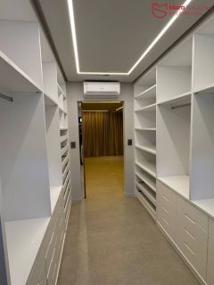 Belíssima casa no Alphaville  Litoral Norte 1 | Rua privilegiada