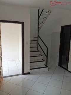 Casa Duplex à Venda no Condomínio Portal de Ipitanga | 2 Suítes | 80 m² | Centro | Lauro de Freitas
