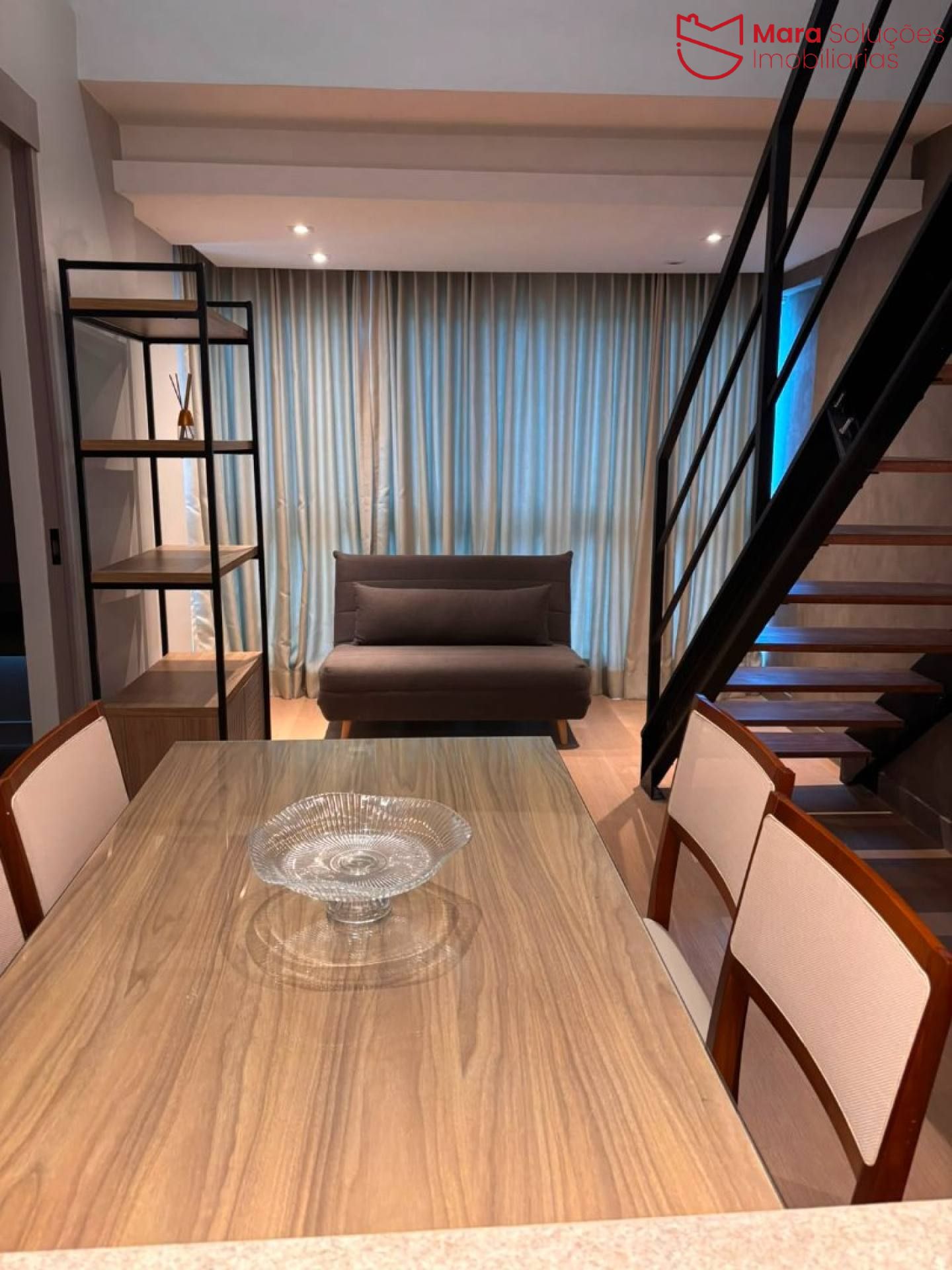 Cobertura duplex 1/4 com suíte nascente no Rio Vermelho | R$4.723,00