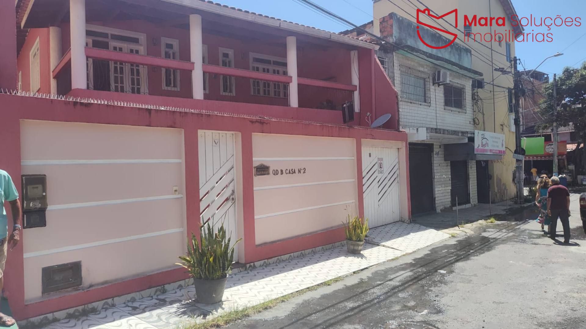 Casa 4 Quartos com Suíte à Venda | 230 m² | Centro de Lauro de Freitas.