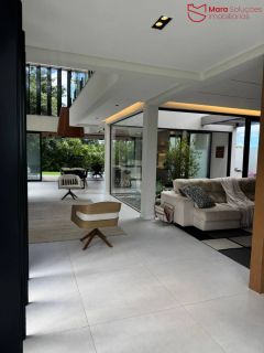 GIARDINO DI VETRO | ALPHAVILLE LN III | R$2.490.000,00