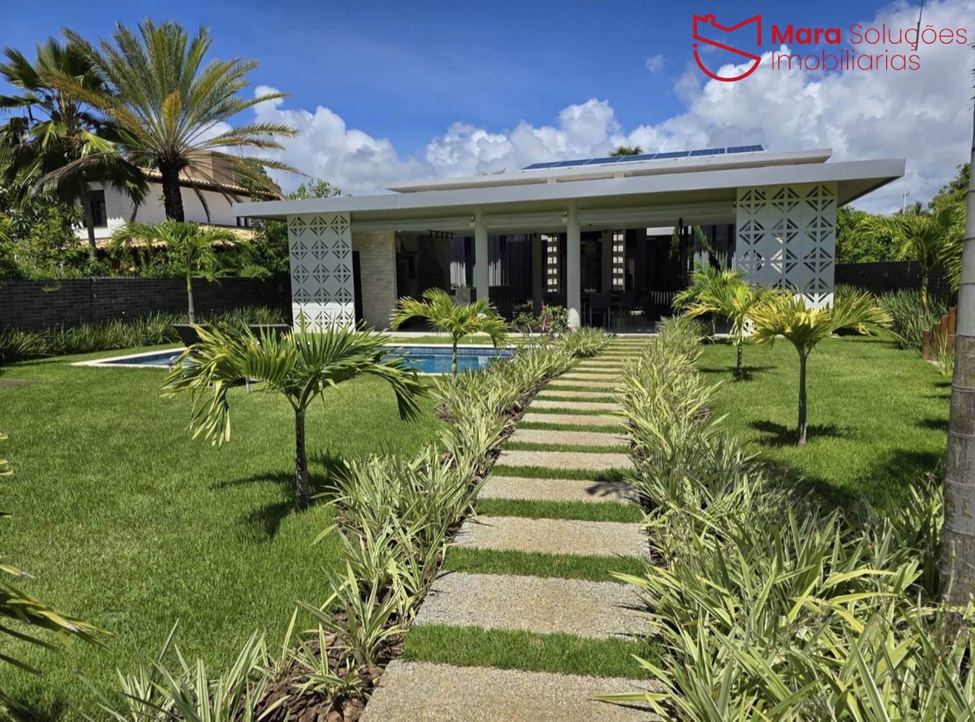 CASA DE ALTO LUXO EM ITACIMIRIM | R$4.650.000,00 | PORTEIRA FECHADA