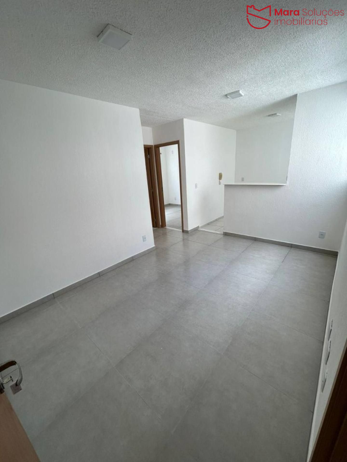 Apartamento 2/4 em condomínio com infraestrutura completa, a apenas 5 minutos do Parque Shopping Bahia.