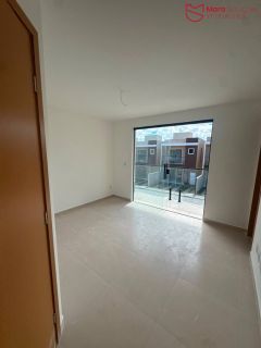 Casa Duplex com 4 Quartos em Condomínio Fechado no Recreio Ipitanga | 102 m² | A 800 m da Estrada do Coco