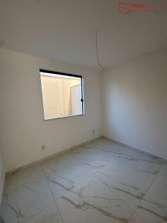 Casa Duplex com 4 Quartos em Condomínio Fechado no Recreio Ipitanga | 102 m² | A 800 m da Estrada do Coco