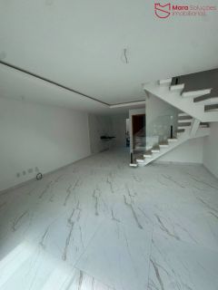 Casa Duplex com 4 Quartos em Condomínio Fechado no Recreio Ipitanga | 102 m² | A 800 m da Estrada do Coco