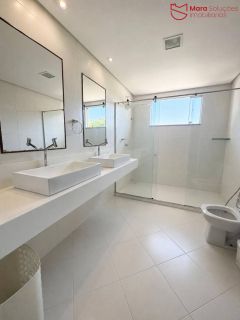 Excelente Mansão no Condomínio Busca Vida – Subcondomínio Pampalonas