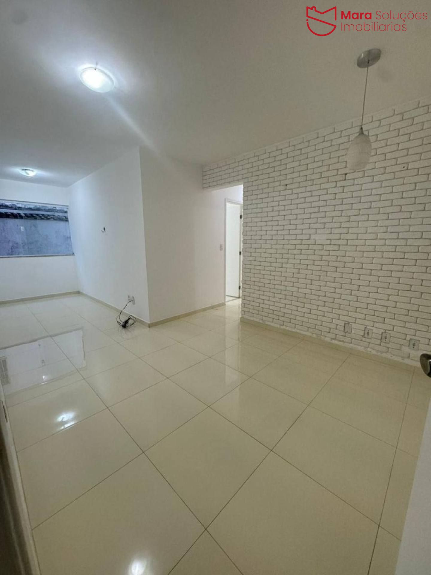 Apartamento para Aluguel com 2 Quartos, Suíte e 1 Vaga em Pitangueiras | Condomínio e IPTU Inclusos