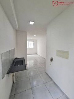 Apartamento 2/4 , sala ,cozinha, banheiro e área de serviço, pronto!!