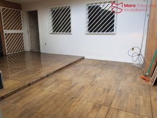 Casa 3 Quartos com Suíte em Buraquinho | Entrada de Buraquinho | Rua Pública | 173 m² | 2 Vagas