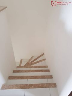 Casa 3 Quartos com Suíte em Buraquinho | Entrada de Buraquinho | Rua Pública | 173 m² | 2 Vagas