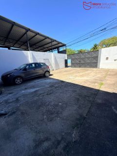 Galpão na transversal da Avenida Luiz Tarquínio
