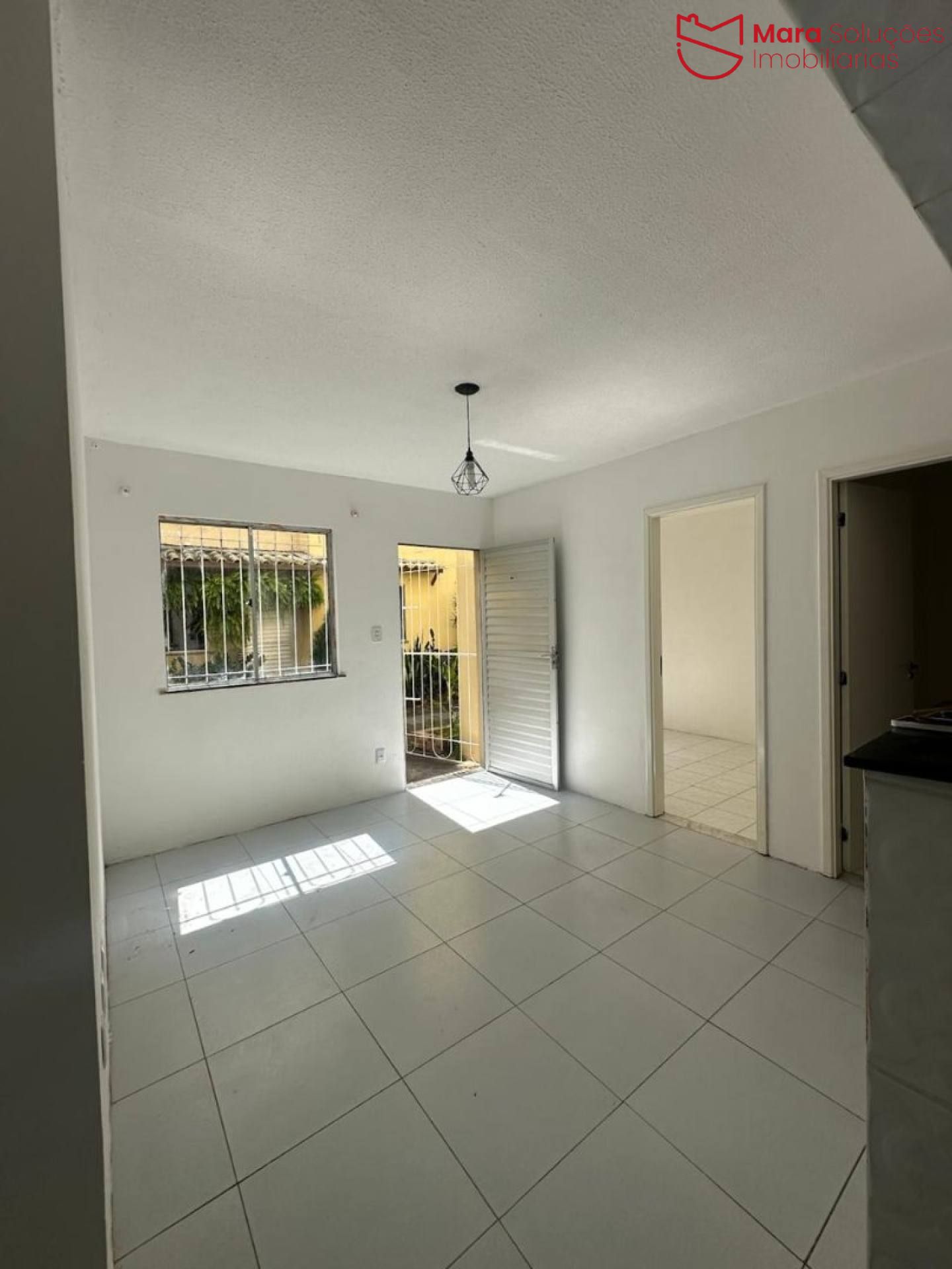 Apartamento Térreo de 2/4 à Venda no Residencial Camaçari Duo