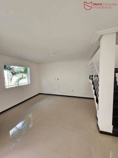 Casa em condomínio em Pitangueiras com 4 quartos.