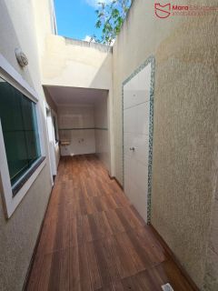 Casa em condomínio em Pitangueiras com 4 quartos.