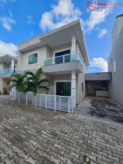 Casa em condomínio em Pitangueiras com 4 quartos.